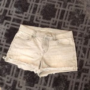 Cutoff shorts